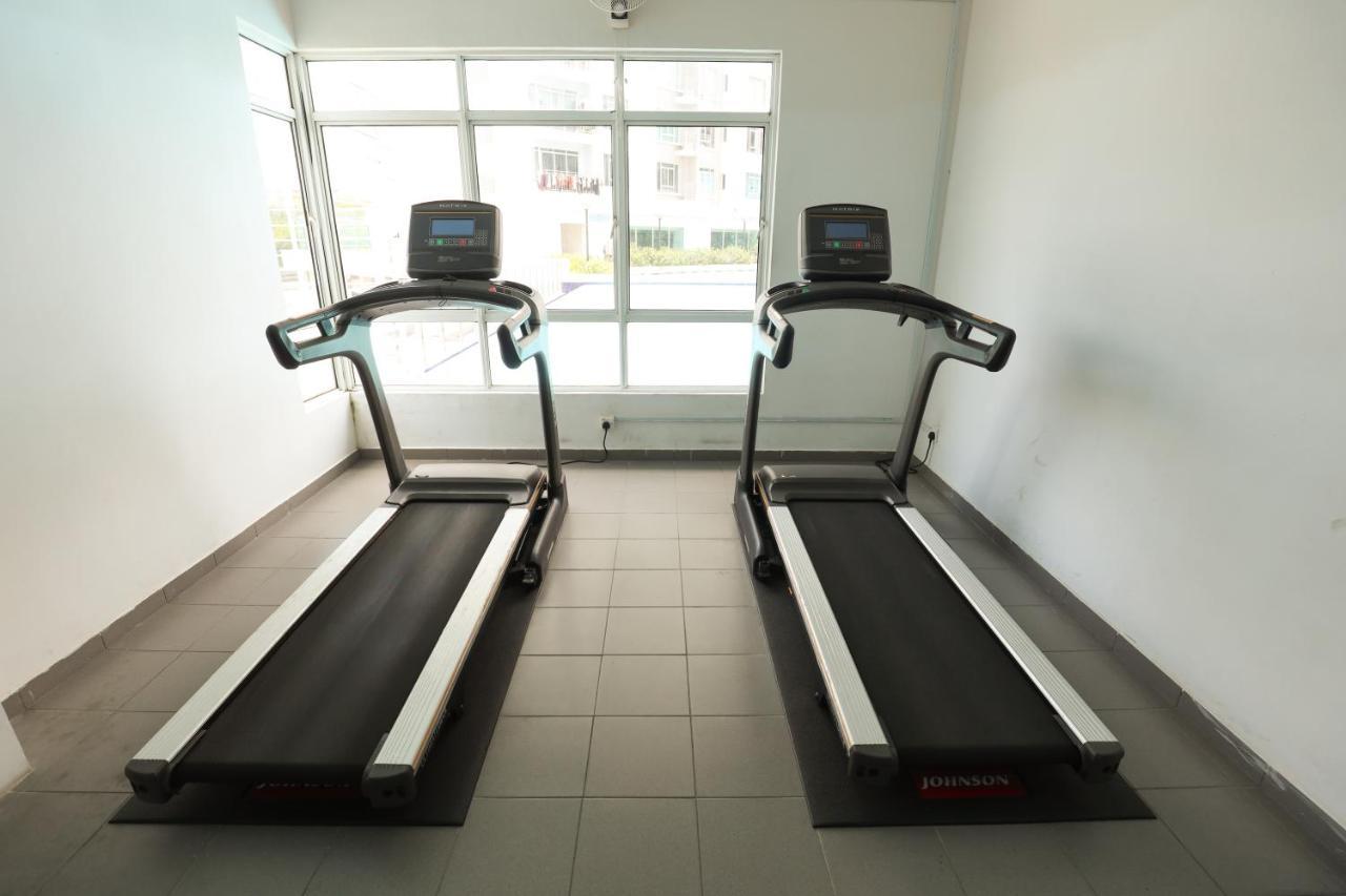 Cozy 3-Bedroom Condo With Pool - Seri Kembangan Exteriér fotografie